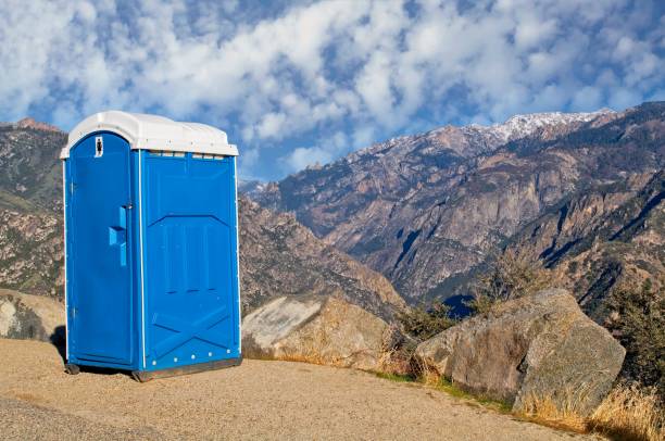 Best Porta potty delivery and setup  in Veedersburg, IN