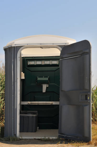 Best Porta potty rental near me  in Veedersburg, IN